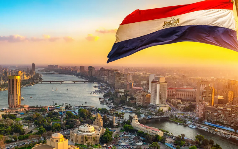 نائب رئيس مكتب التمثيل التجارى الروسى: ثلث السائحين القادمين لمصر من روسيا